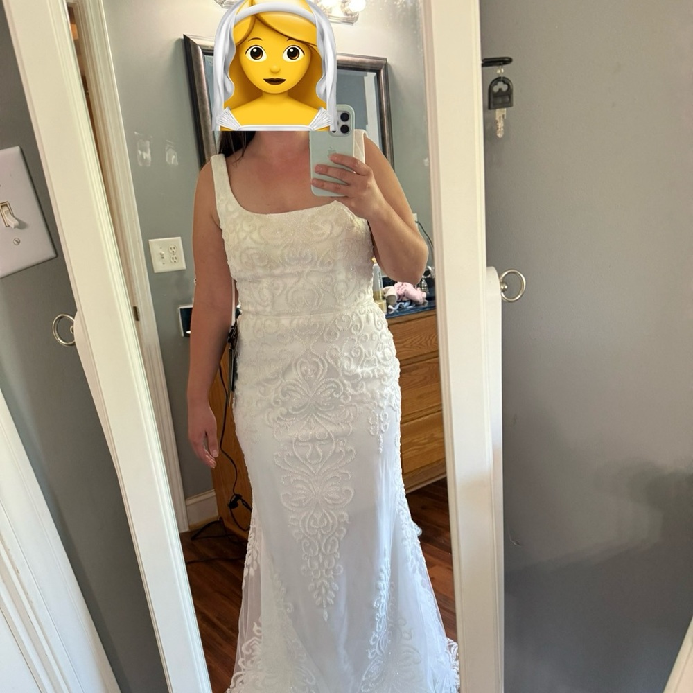 Elegant White Wedding Dress